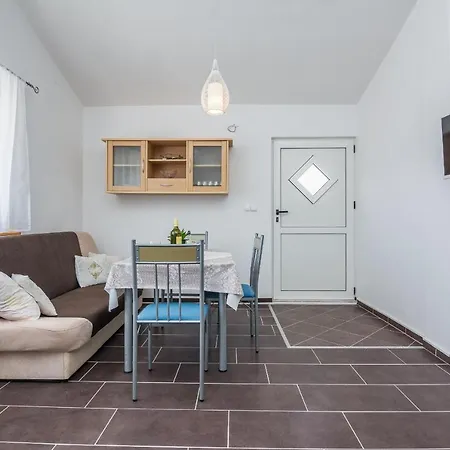 Apartamento Apartment Katic Vir